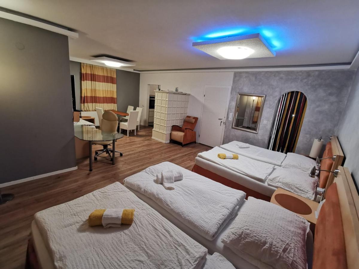 Pension Föhrenhain Gerasdorf bei Wien Exterior foto