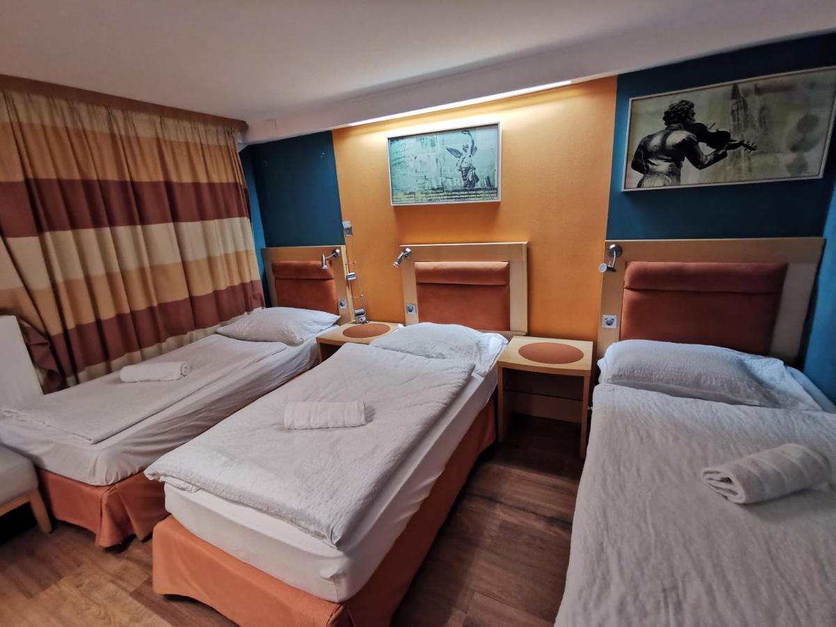 Pension Föhrenhain Gerasdorf bei Wien Exterior foto